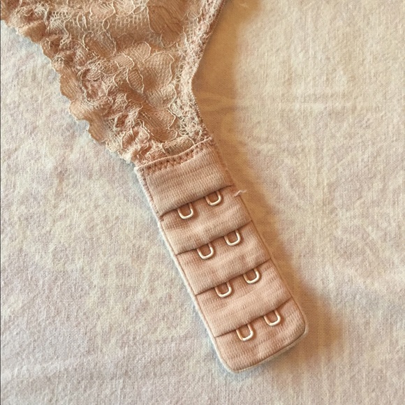 🎈Victoria’s Secret push-up bra- 32D - Picture 4 of 7